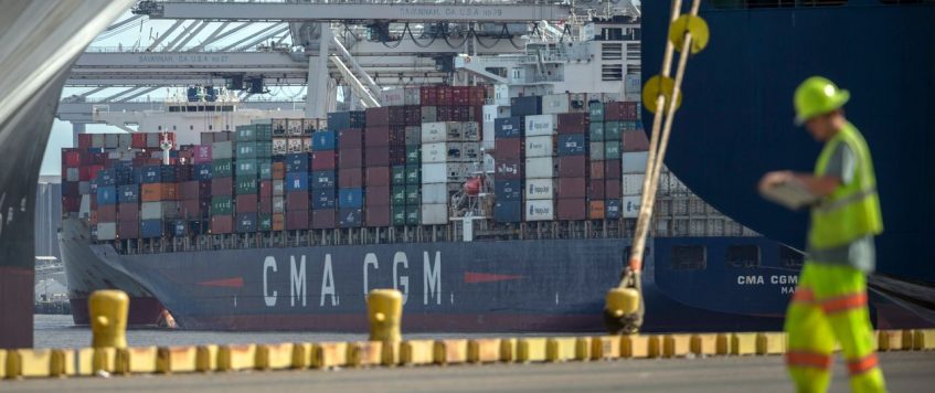 Labor Tensions Rise in Stalled West Coast Port Contract
